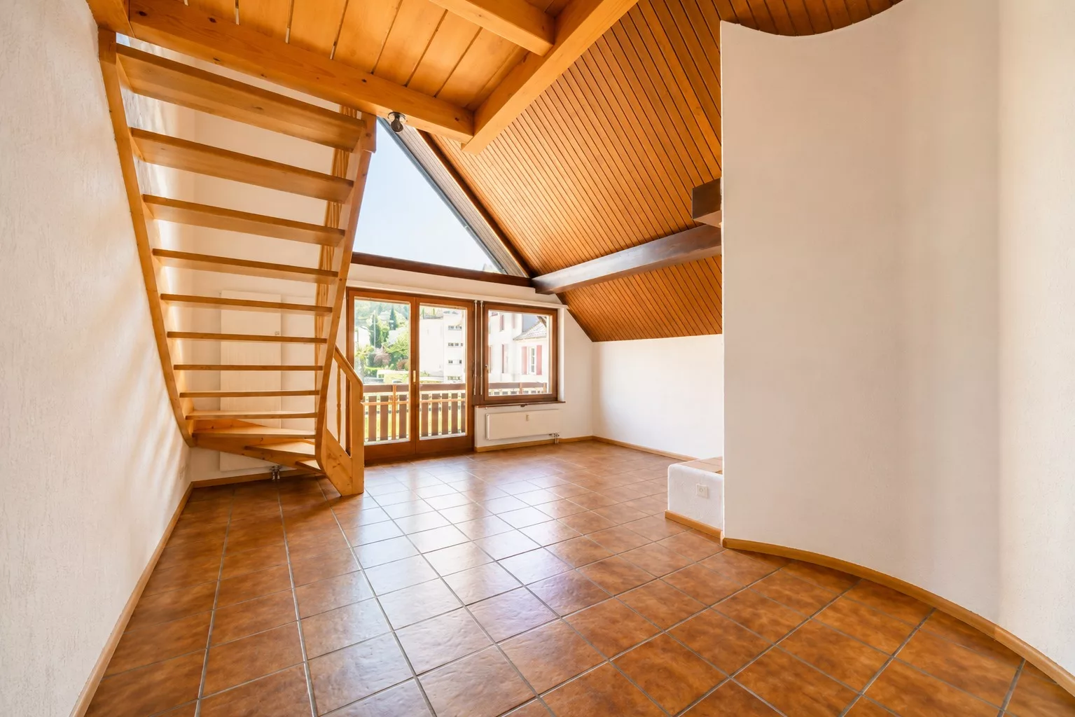 Charmante 4.5-Zimmer-Wohnung mit Cheminée & hohen Decken – Mit individuellem ... – Bottmingen