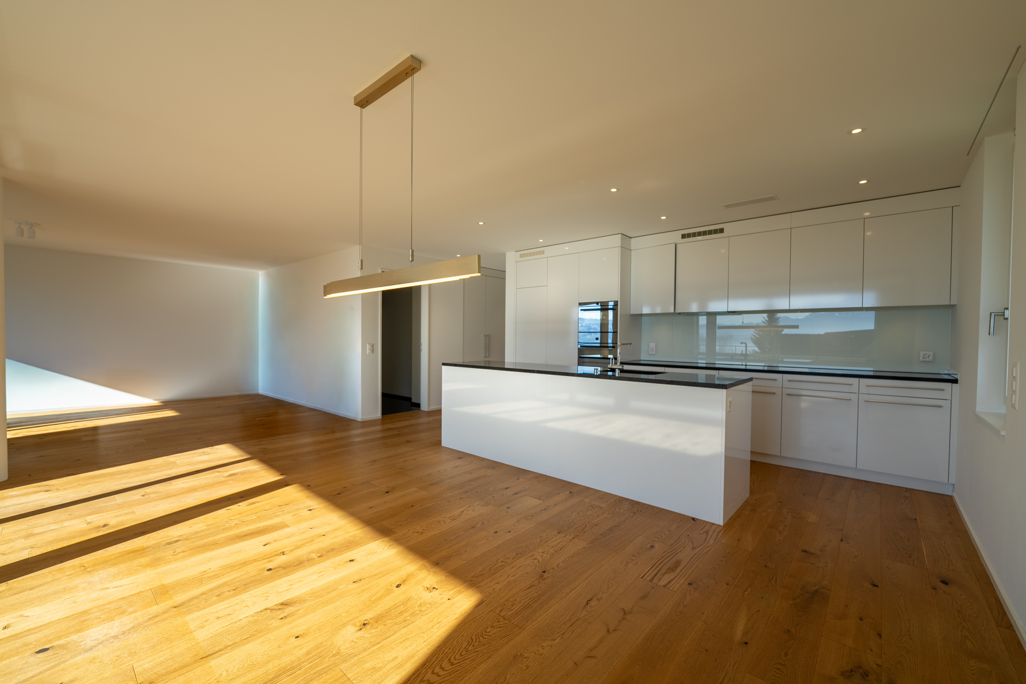 Familienfreundliche 4.5-Zimmerwohnung mit Seesicht – Greppen