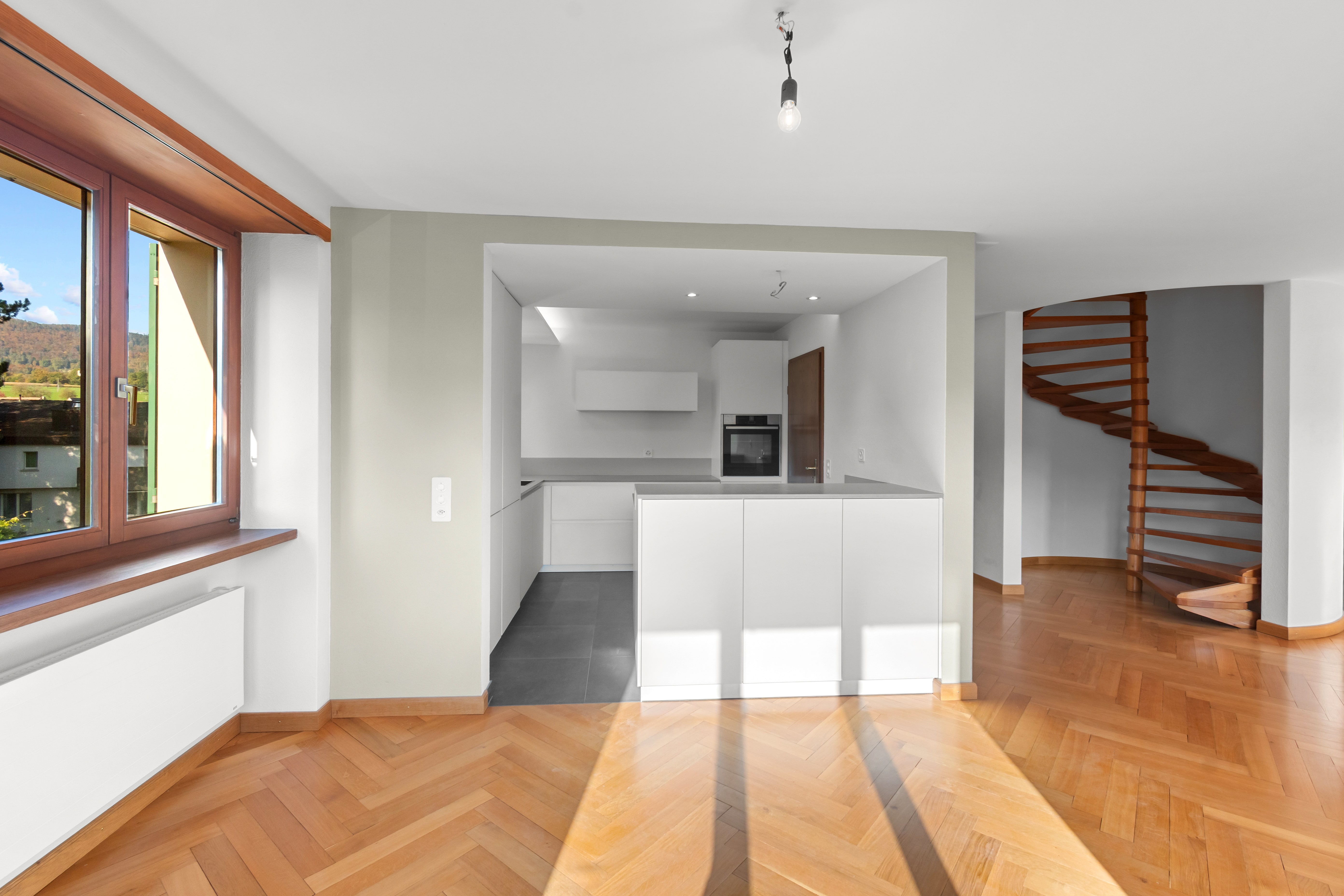 Maisonettewohnung mit Cheminée, Gartensitzplatz – Röschenz
