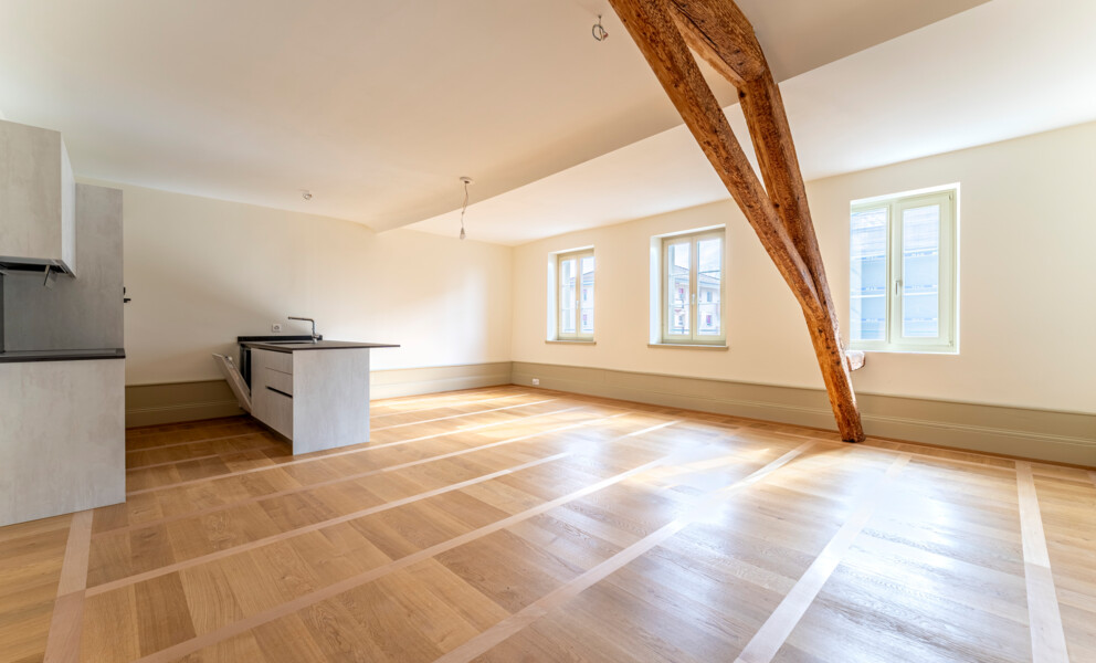 COUP DE COEUR ! ATTIQUE À DEUX PAS DU CENTRE ! – Vevey