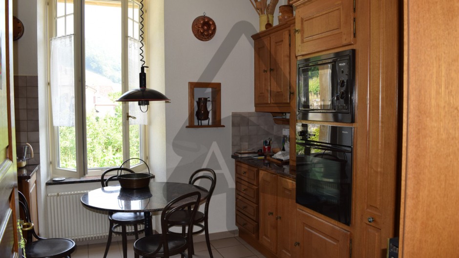Cressier, très belle maison typique de 8,5 pièces – Cressier