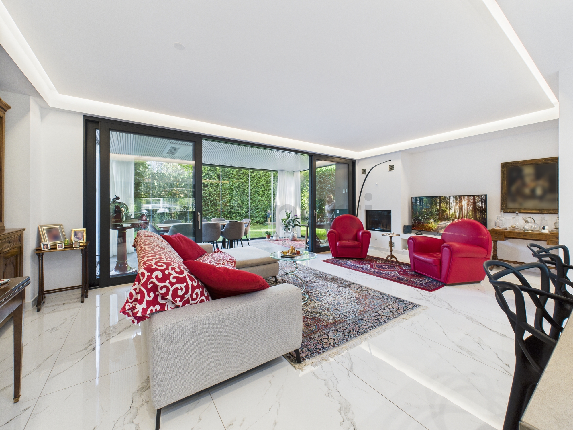 Casa moderna con giardino, spa privata e tecnologia avanzata a Locarno – Locarno