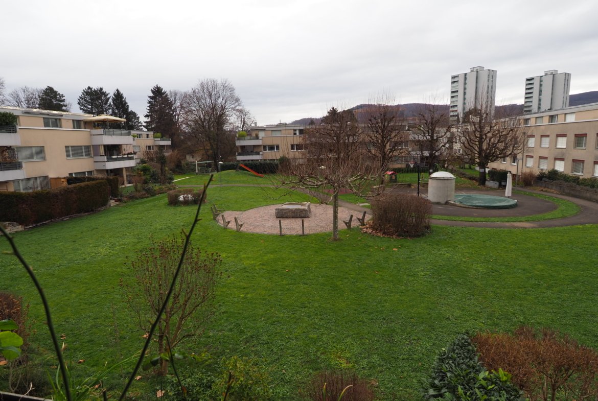 Moderne 3.5-Zimmer-Wohnung mit Balkon in Reinach – Reinach