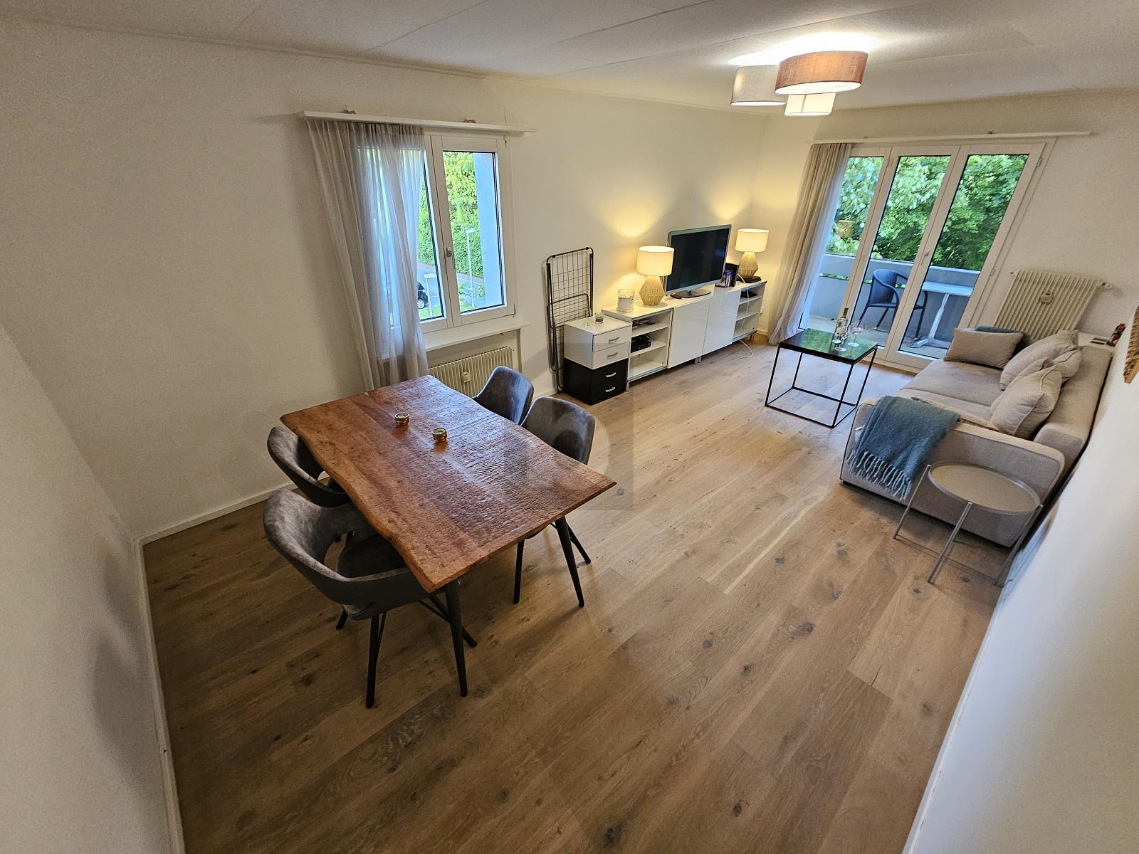 NAHE NATUR - PRAKTISCHER GRUNDRISS MIT BALKON – Baar