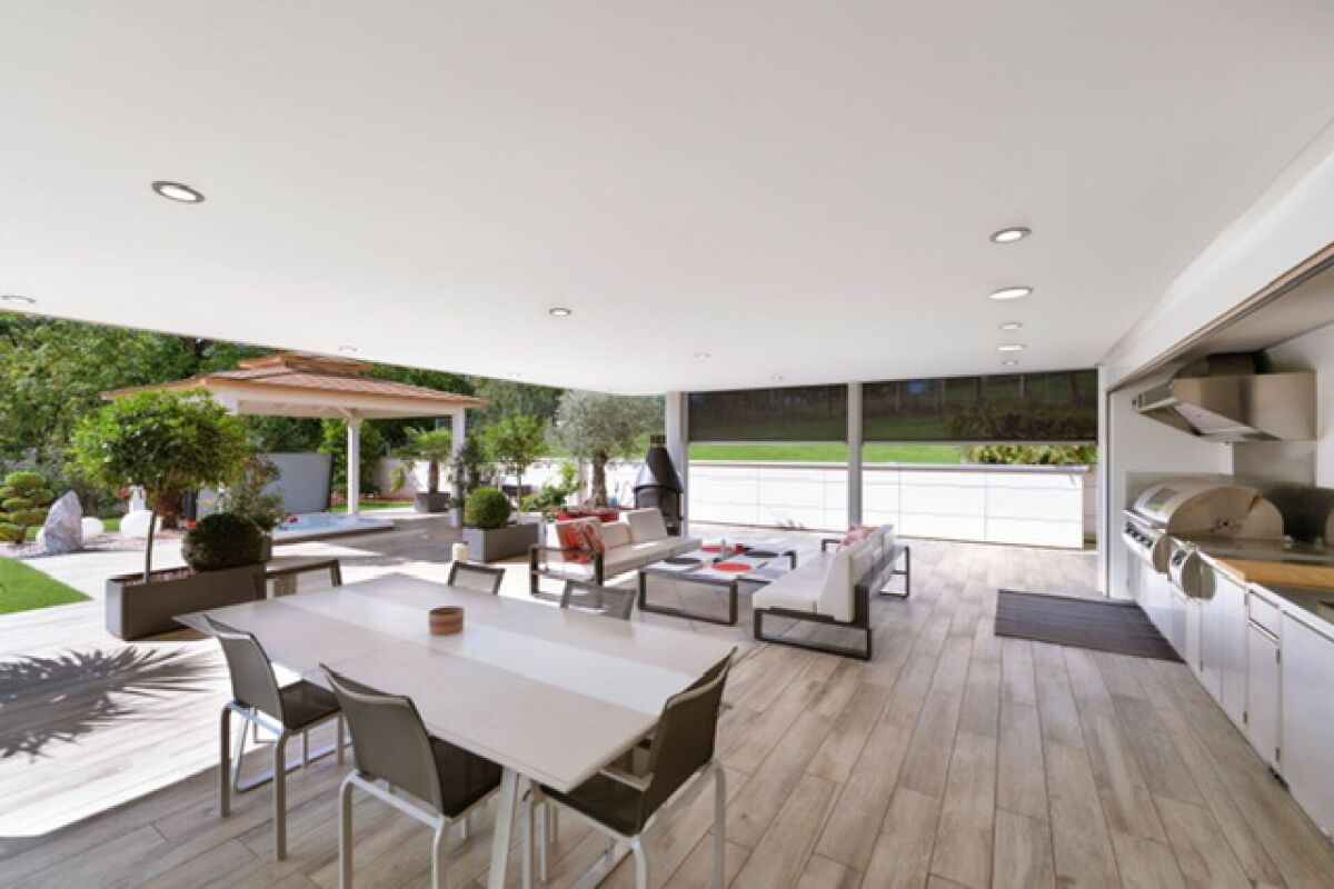 ARI-245 - Villa de luxe - 8 pièces pour 800 m2 habitables à 45 minutes de Bâle ! – Courtételle
