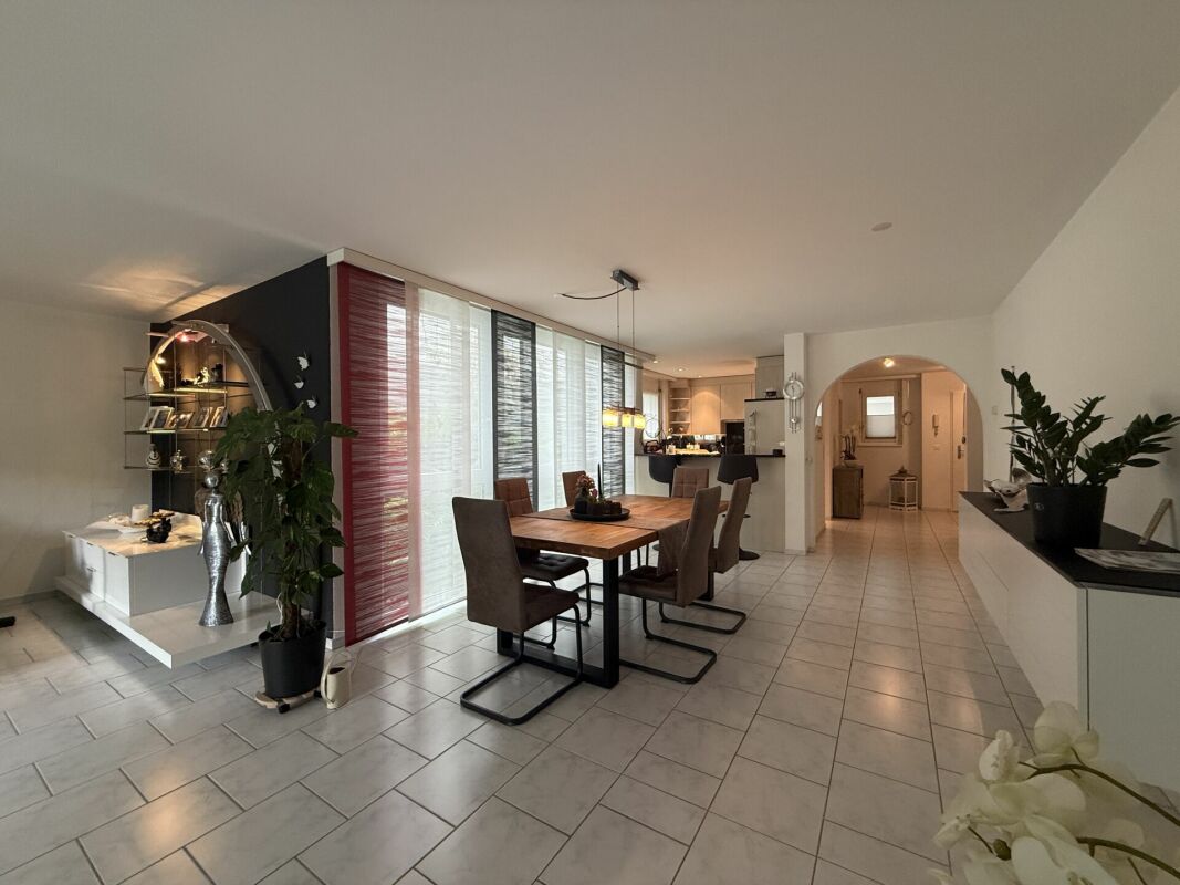 25-319 sehr gepflegte 4.5-Zimmer Gartenwohnung – Neuhausen am Rheinfall