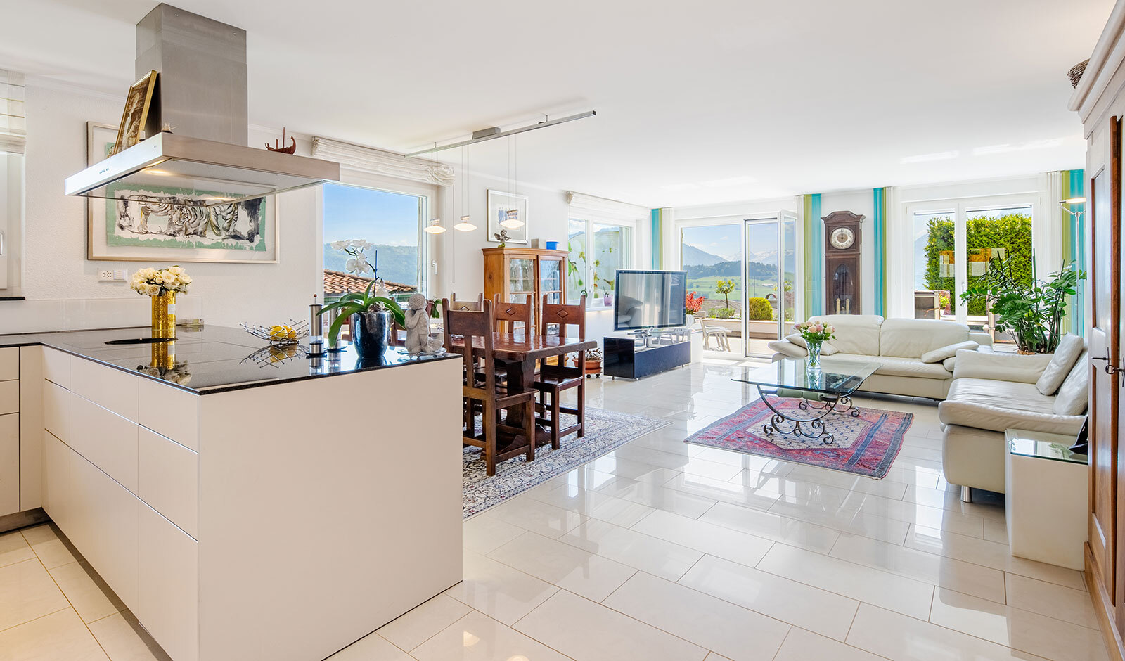 Villa Serentinà - Einfamilienhaus mit Wellnessoase und Traumblick – Meierskappel