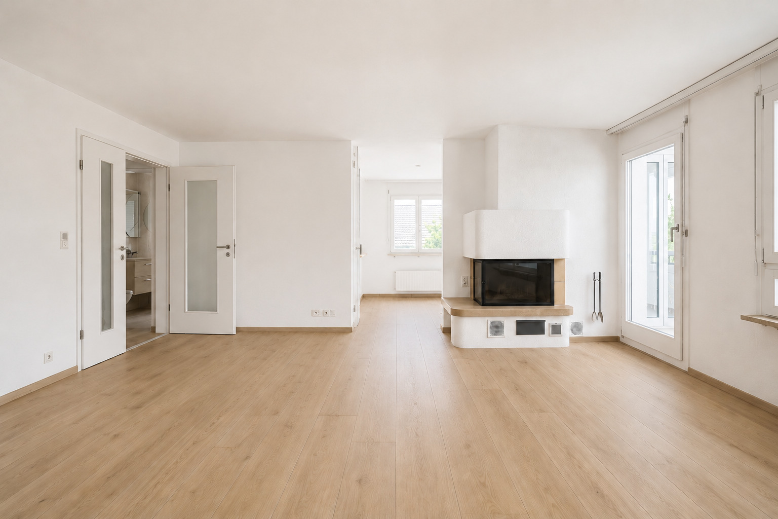 Helle 4.5-Zimmer-Wohnung mit Balkon, Wintergarten und Cheminée – Binningen