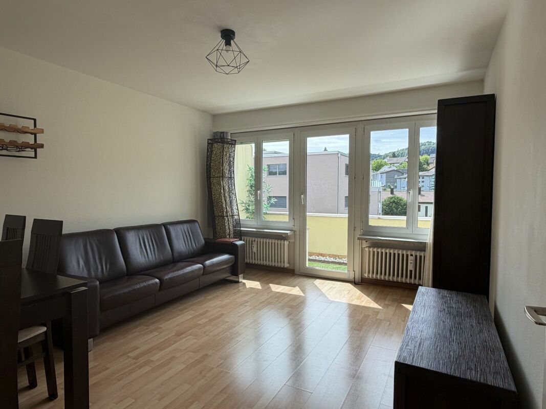 3.5-Zimmer-Wohnung mit Balkon und Aussenparkplatz – Gelterkinden