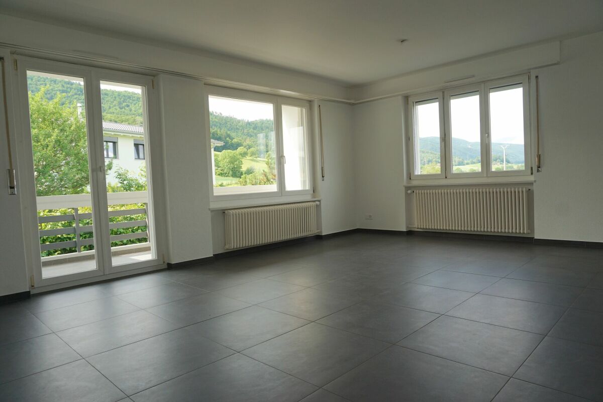 ARI-236 - Appartement de 4,5 pièces en rez-de-chaussée supérieur – Vicques