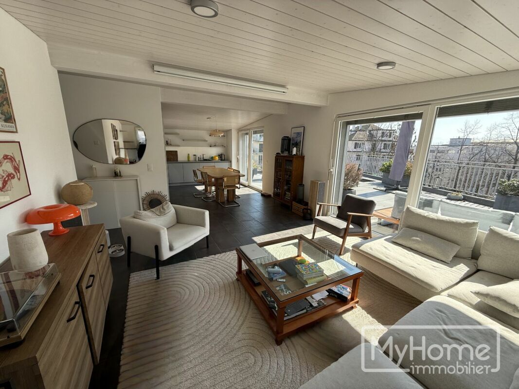Magnifique appartement en attique idéalement situé avec grande terrasse – LAUSANNE