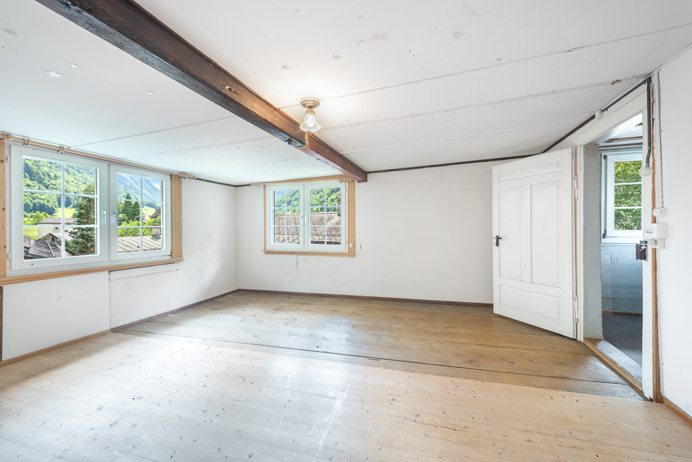 5 1⁄2 -Zimmer-Doppeleinfamilienhaus mit Schopf – Diesbach GL