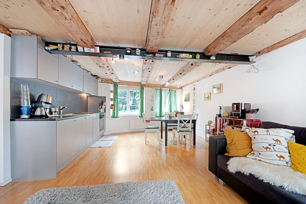 Schön renoviertes MFH mit 3 Wohnungen und Atelier – Glarus