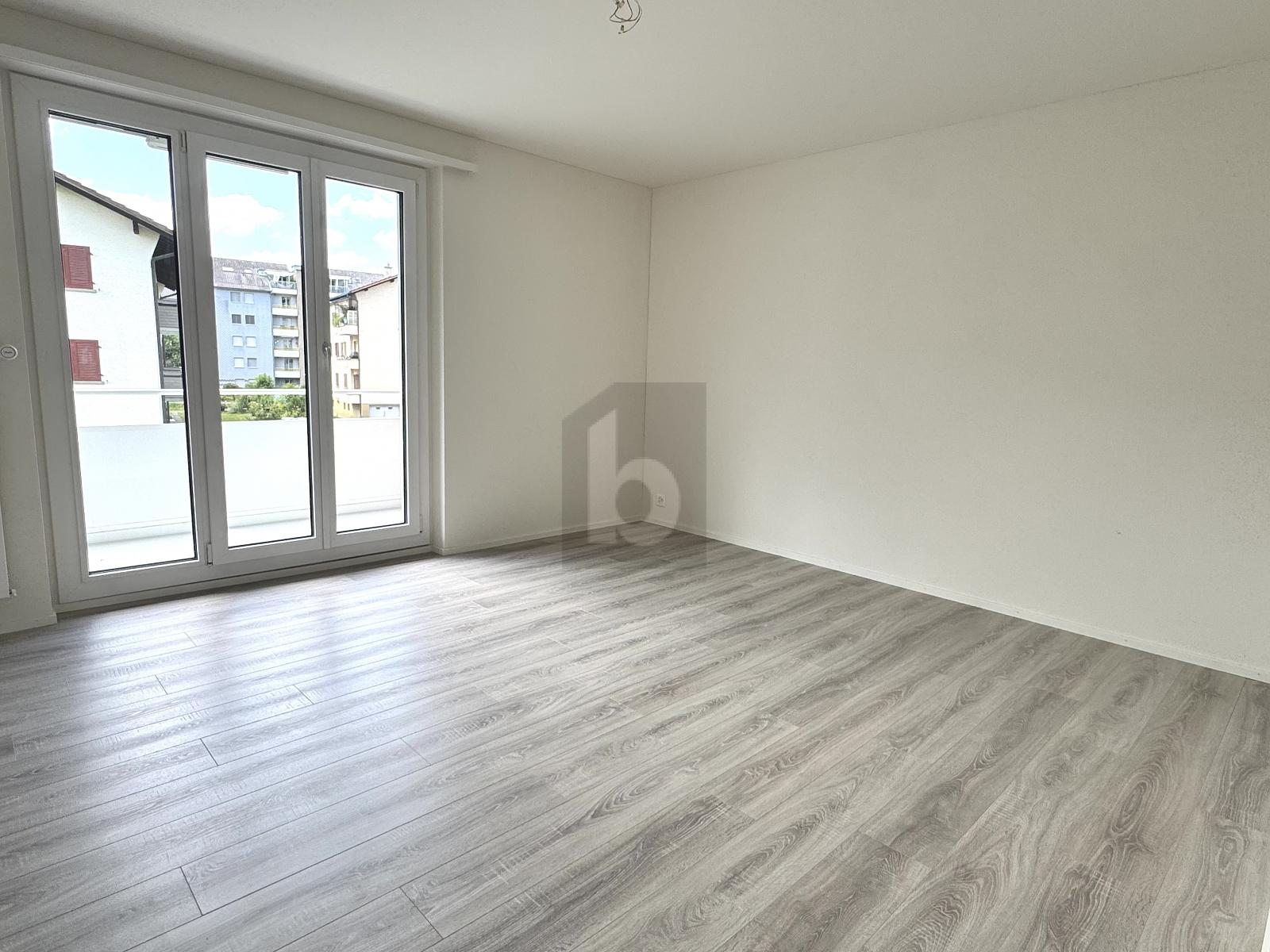 HELLE, MODERNE RÄUME MIT SCHÖNER AUSSICHT – Horw