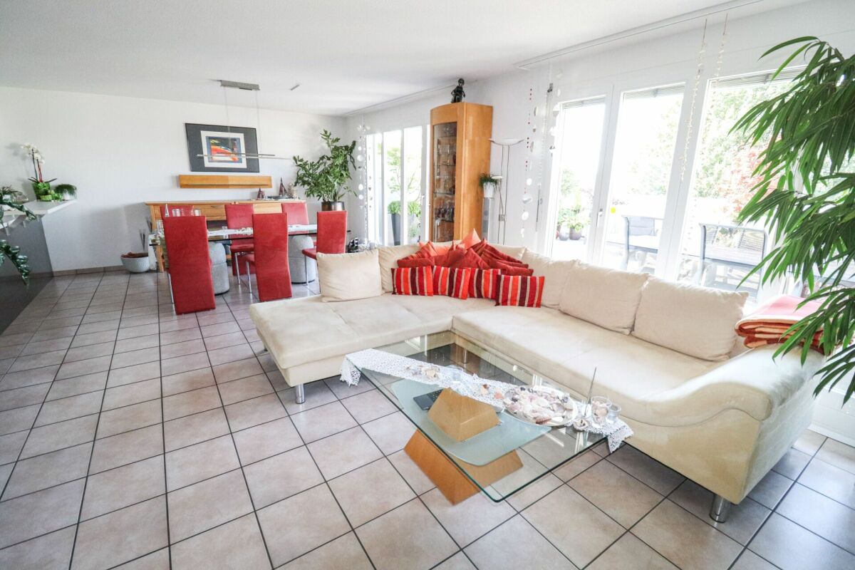 Grosszügiges 4.5-Zi-EFH mit grosser Terrasse mit fantastischer Fernsicht bis zu den Alpen – Hägendorf