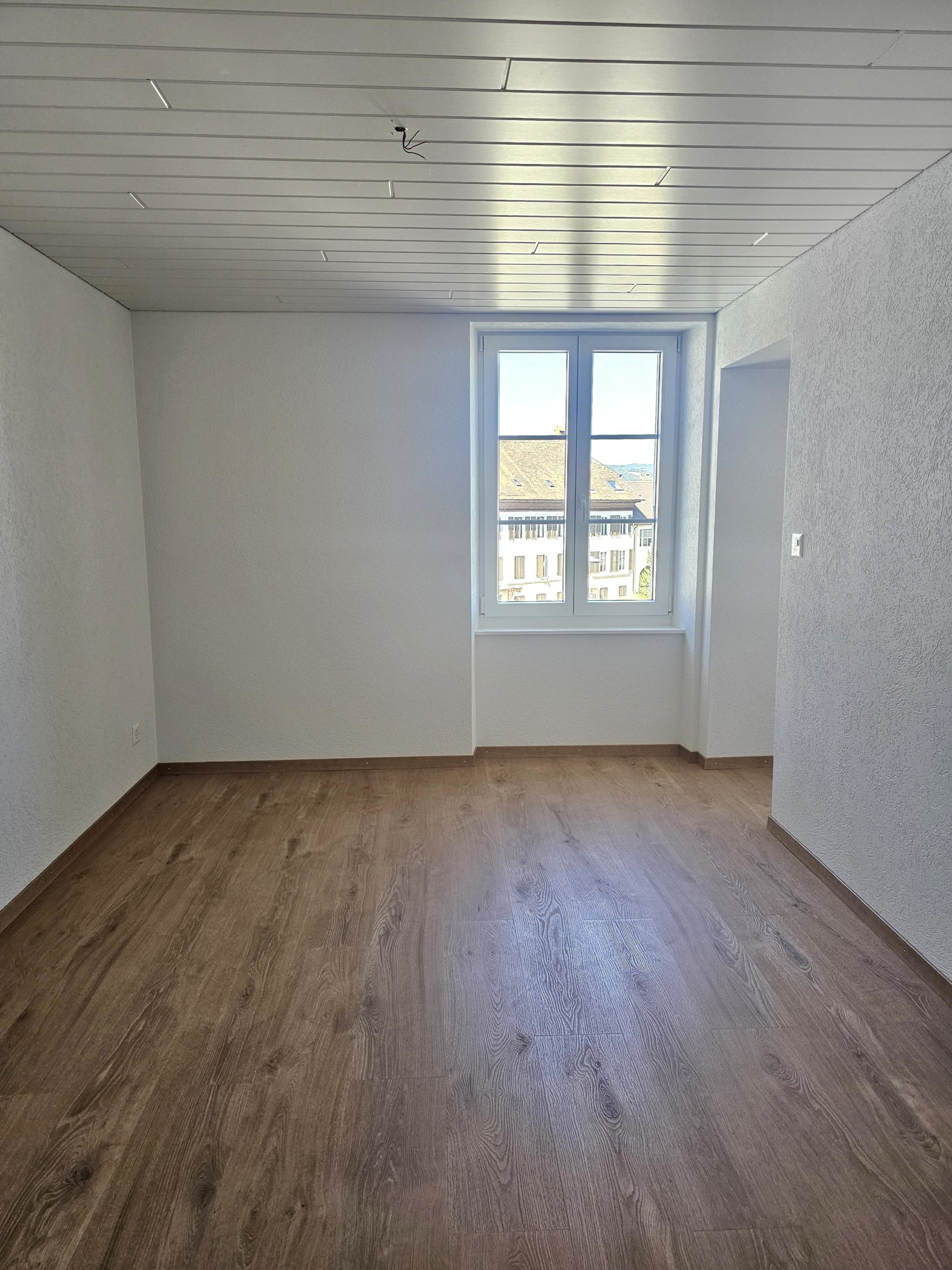 Bel appartement rénové au centre de Fleurier – Fleurier