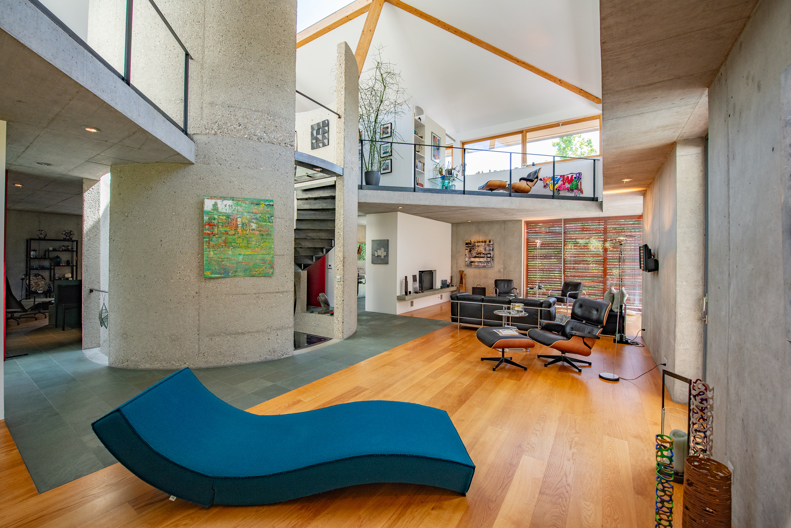 An Architectural Landmark Overlooking Lake Geneva - Investment – Dully