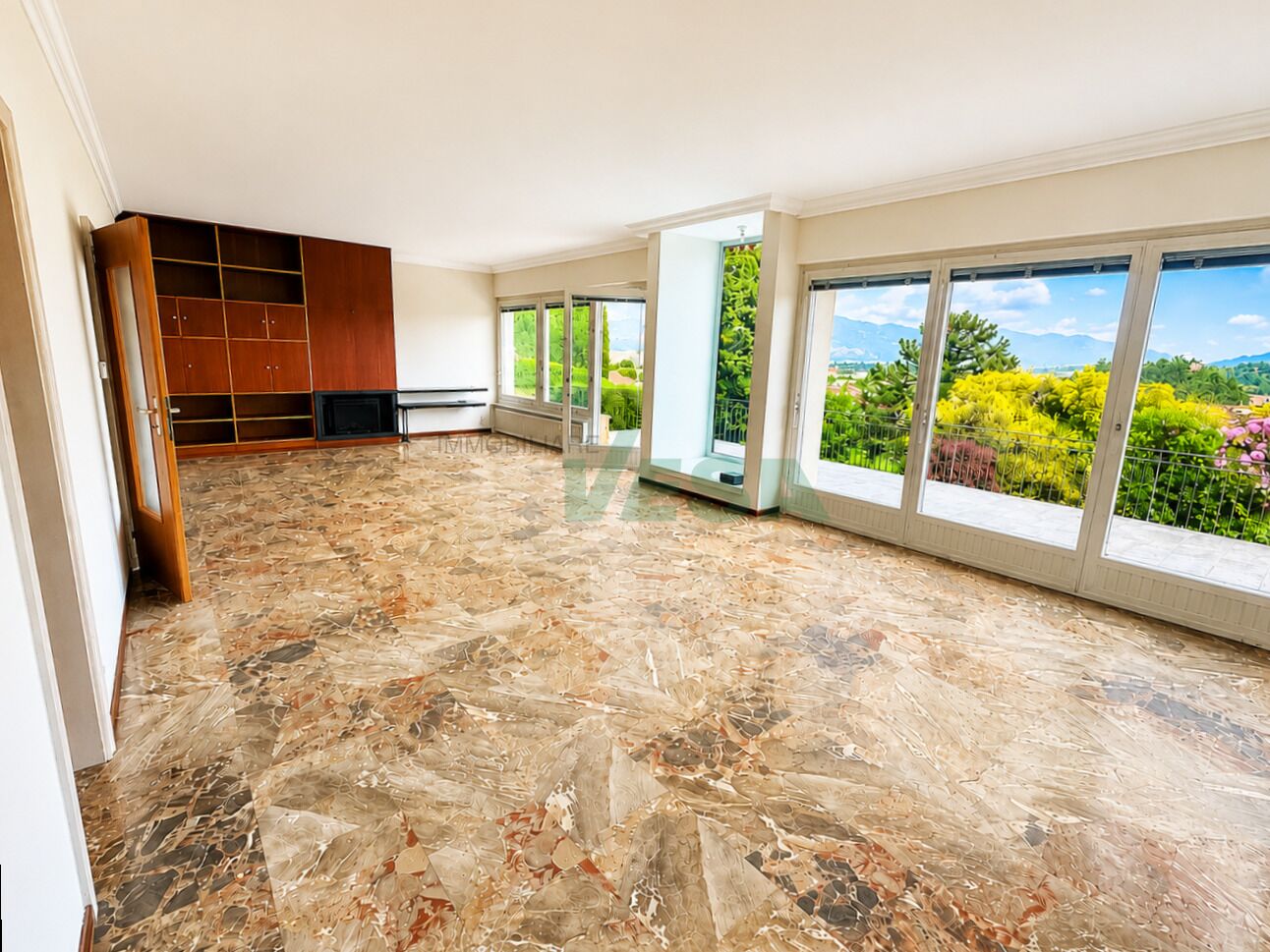 Elegant villa with harmonious and timeless lines - nestled among the vineyards – Stabio