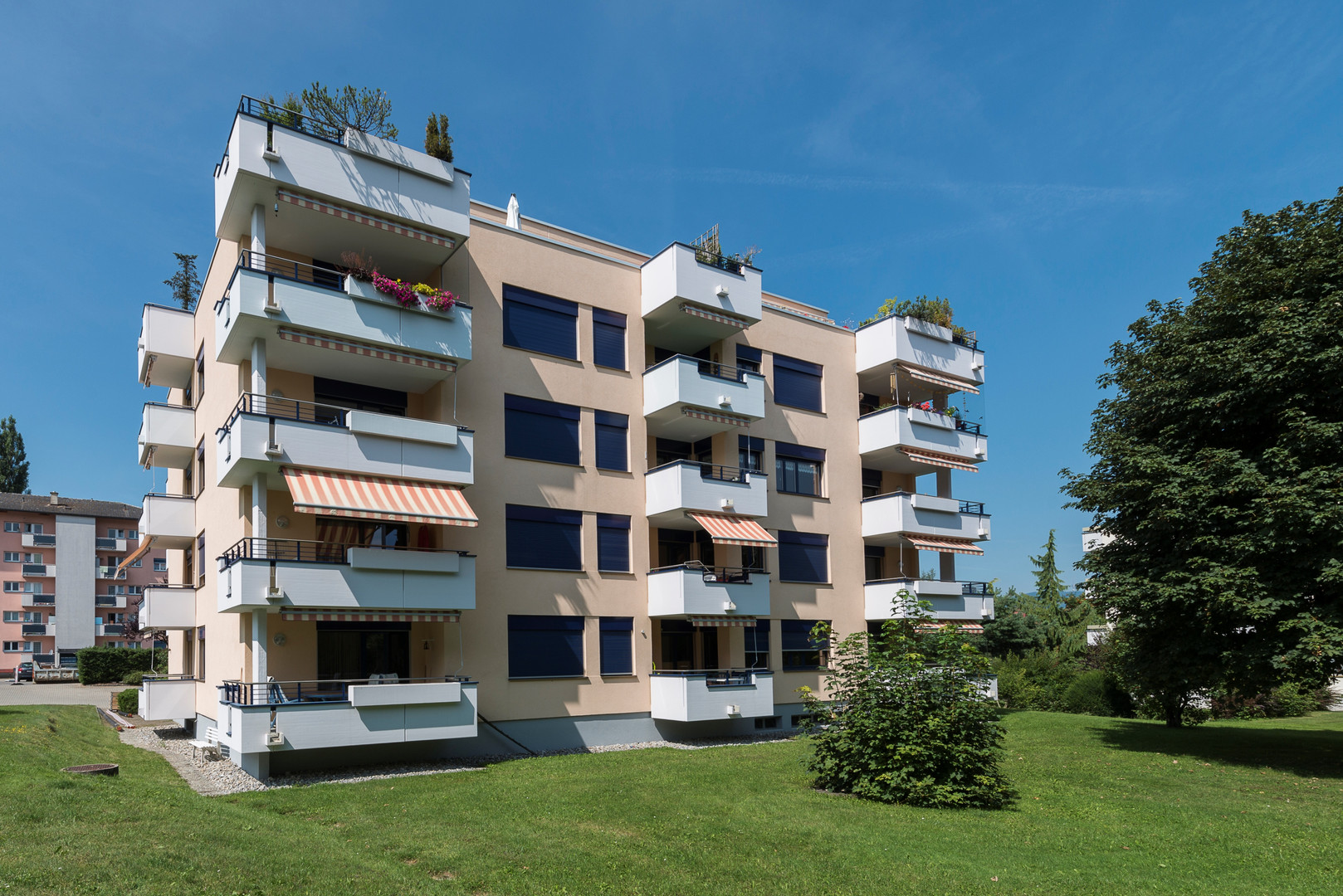 Grand appartement dans un cardre verdoyant ! – Bulle