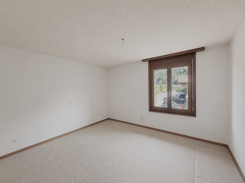 Cozy 2.5-room apartment with fireplace and balcony – Wilderswil