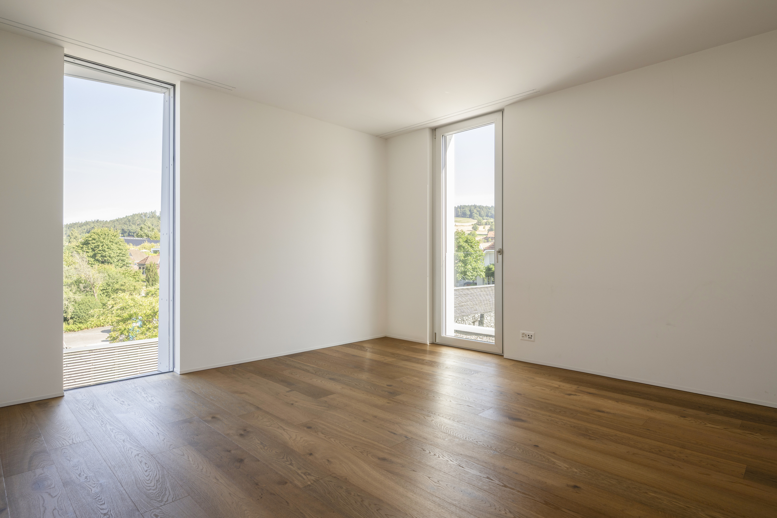 EDLE ATTIKA MIT EINMALIGER AUSSICHT UND DESIGN – Bolligen
