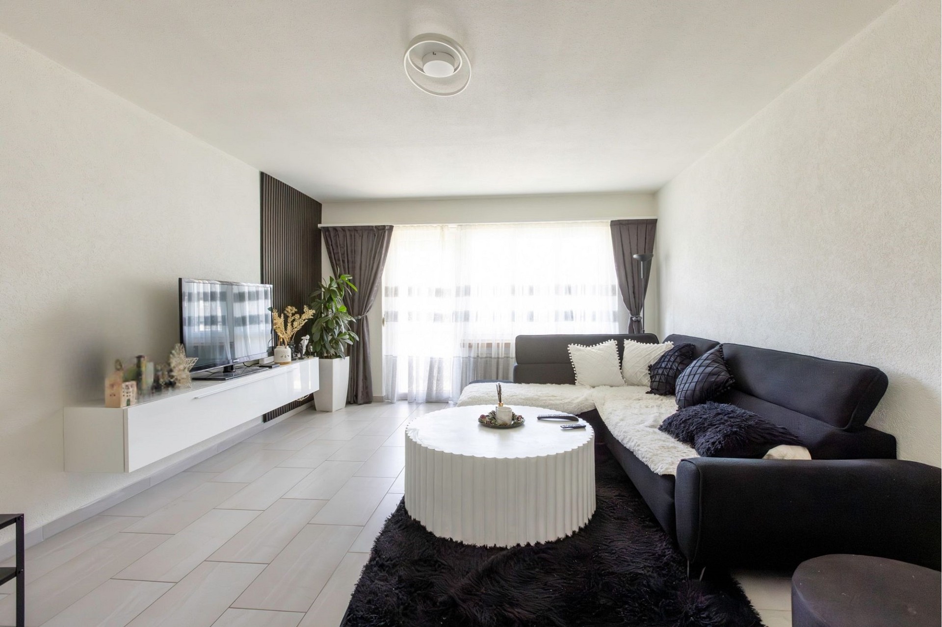 Attraktive, gepflegte 3.5 -Zi. Wohnung an ruhige Lage und Fernsicht in Brunnen SZ – Brunnen
