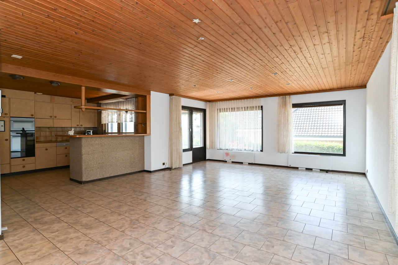 Einfamilienhaus mit grossem Garten an guter Lage – Othmarsingen