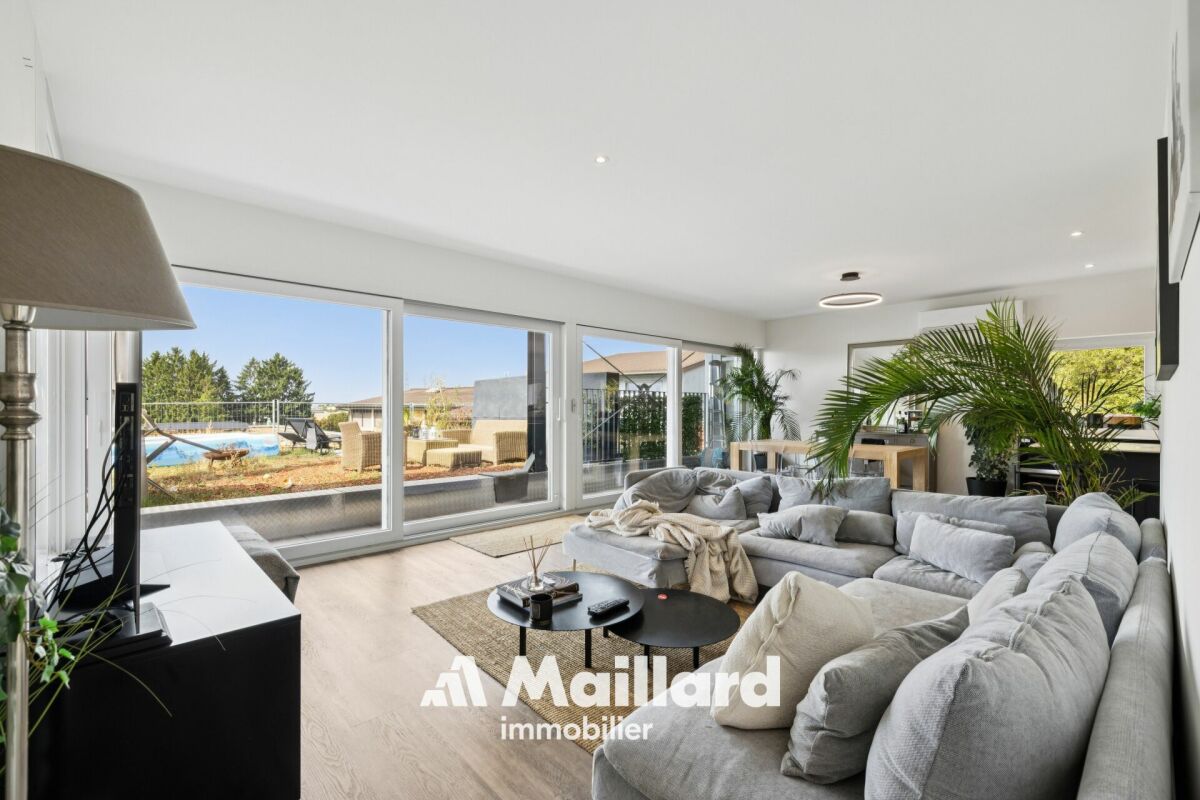 Superbe attique contemporain doté d’une terrasse privative de plus de 100 m2 – Crissier