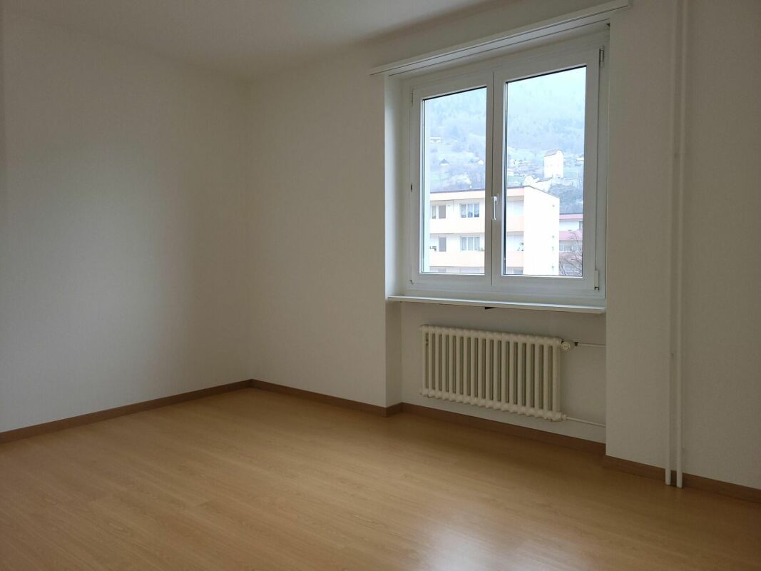 Preiswerte Wohnung, Einkaufsmöglichkeiten und Schulen in unmittelbarer Nähe – Sargans